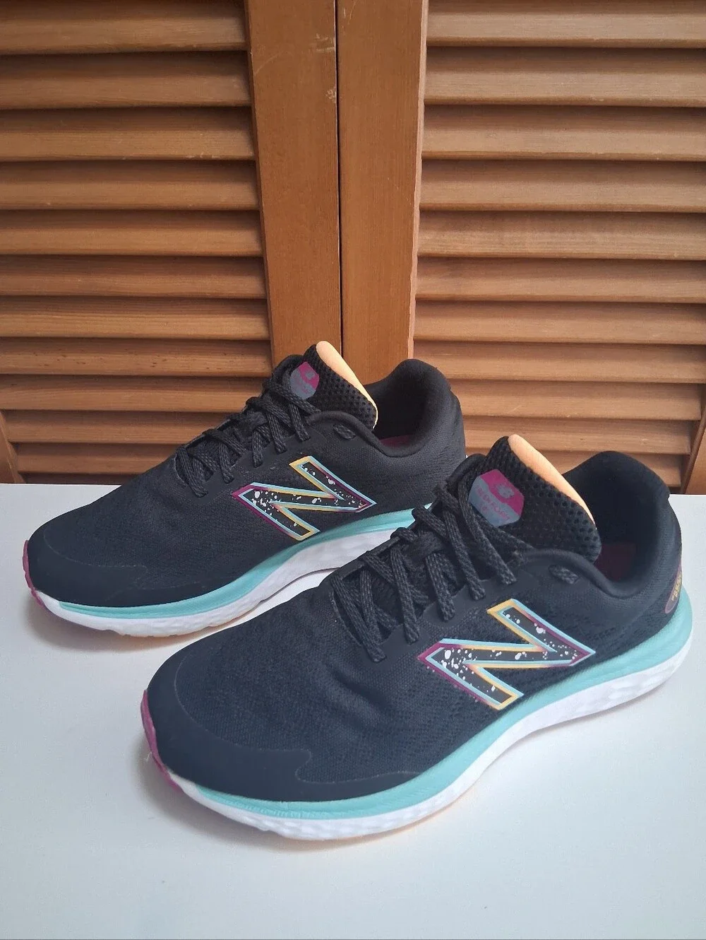 New Balance Fresh Foam 680v7 Women's Running Shoe * Size: 10 D
